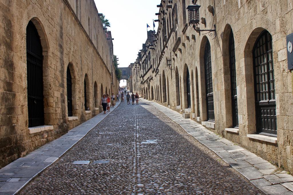 Unique Apartment In The Heart Of The City Rhodes City Exterior foto